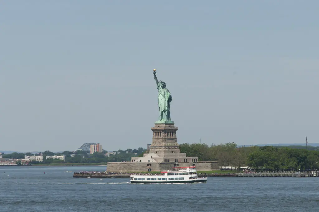 bfd4d93d 5e06 4f9b 81b7 4356dcce881b